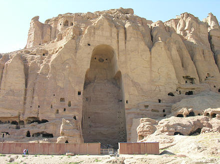 A small looking Harley beneith the 55 metre high niche where the taliban destroyed the Buddha