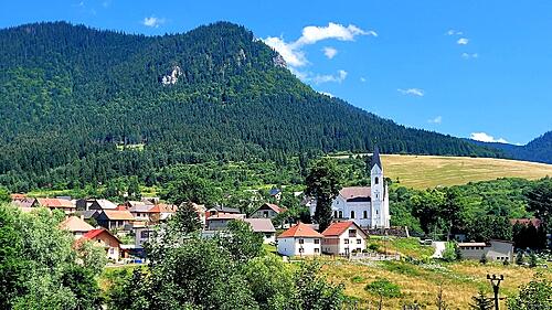 The Carpathian Tour - 7000 km in Central & Eastern Europe-qvt5jbox_h.jpg