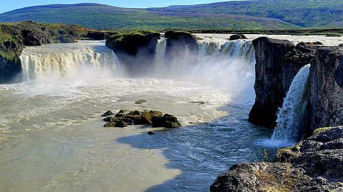 Travels around the Arctic Circle II: Iceland-hw87l47h_h.jpg