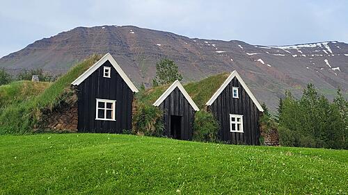 Travels around the Arctic Circle II: Iceland-60b78lh7_h.jpg