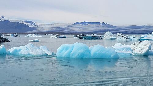 Travels around the Arctic Circle II: Iceland-glr3x3yz_h.jpg